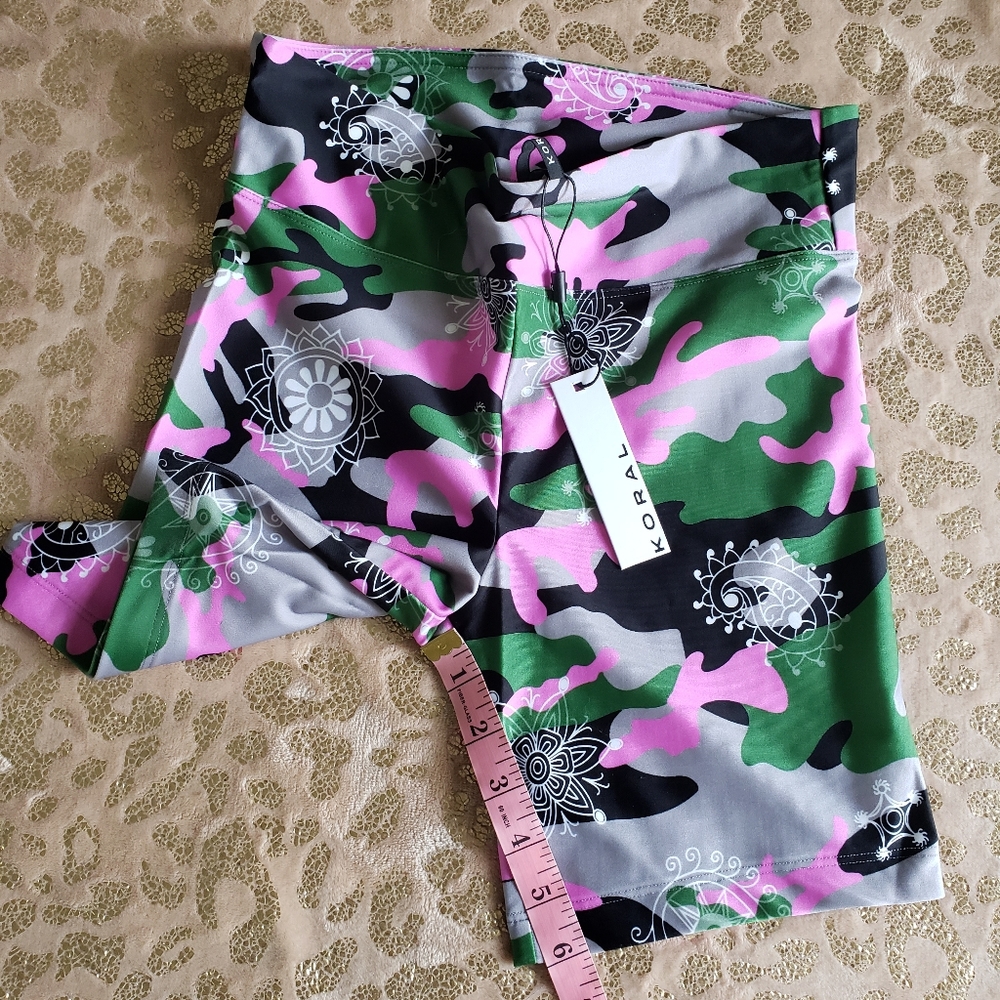 Slalom High Rise Energy Shorts - Bandana Troop - Picture 8 of 17